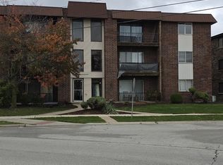 17701 Park Blvd APT 304, Lansing, IL