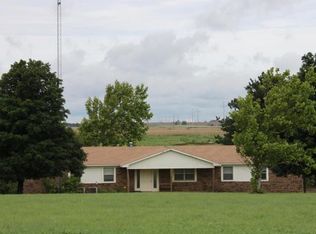 1502 N Marion Ave, Hinton, OK 73047