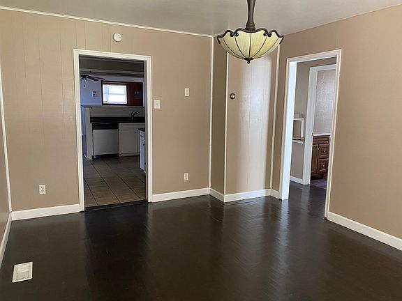 4th image of 4013 Pine Ave