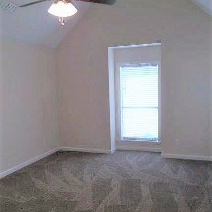 2nd image of 3301 Hillcrest Ln