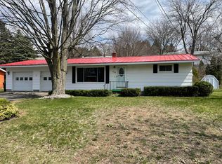 318 Lesada St, Shelby, MI 49455
