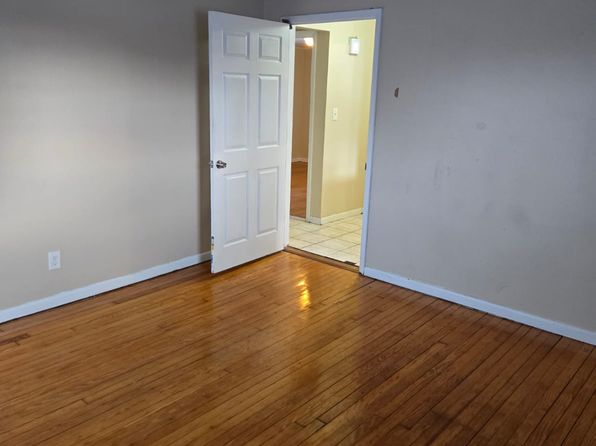 148 Radcliffe Rd Floor 2