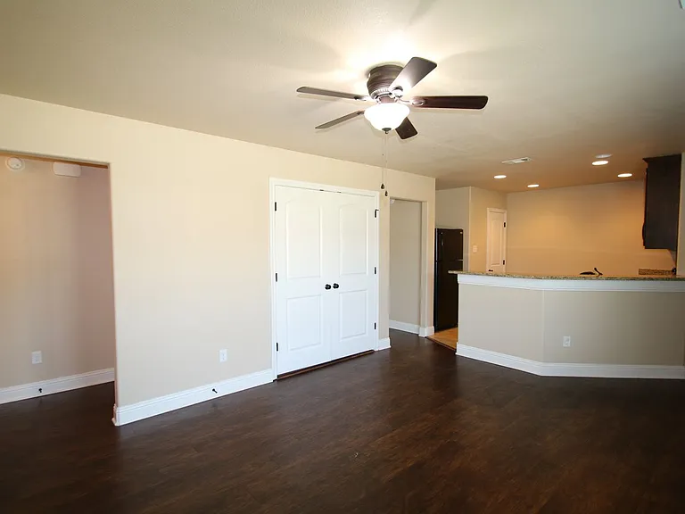 131 Sunburst Ct — Photo 3
