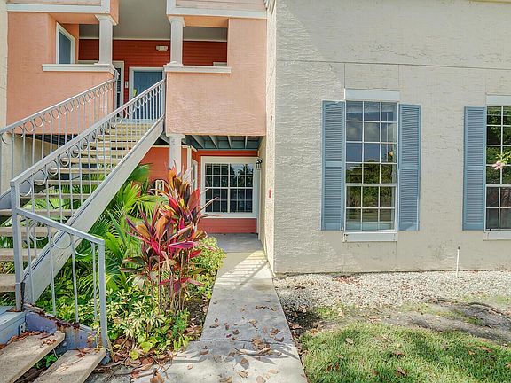 3rd image of 1385 Crystal Way APT M