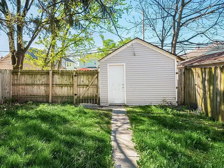 525 E Jenkins Ave — Photo 16