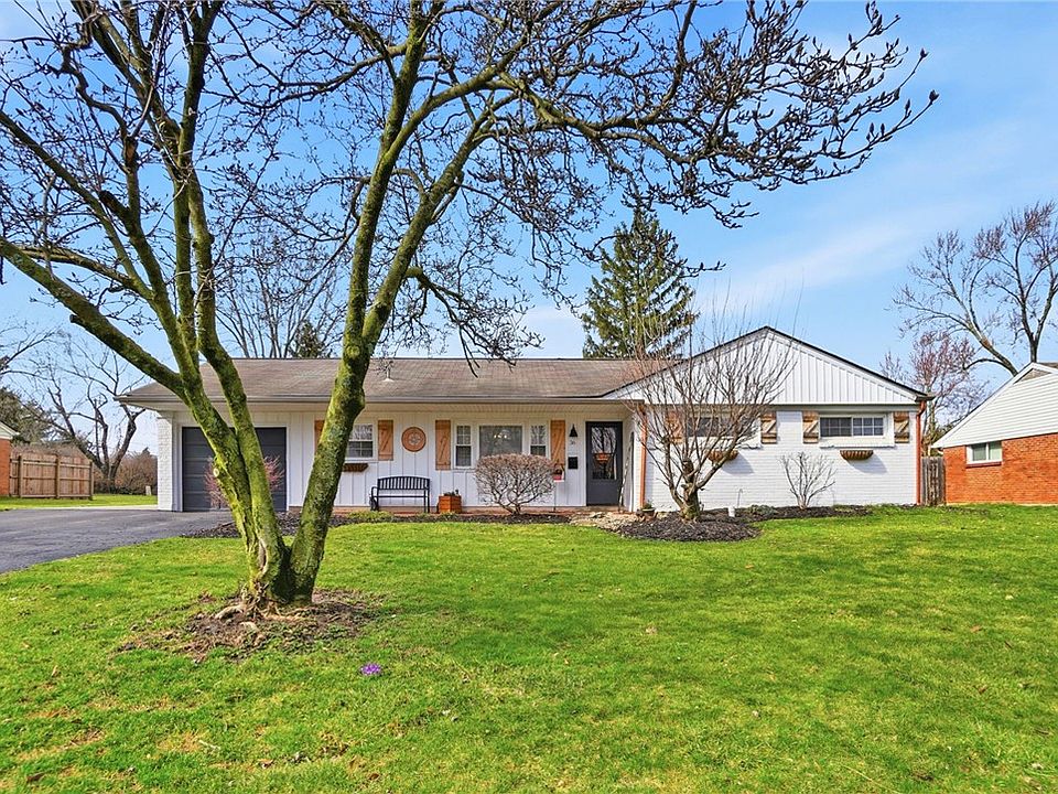 1st image of 36 Blackstone Dr