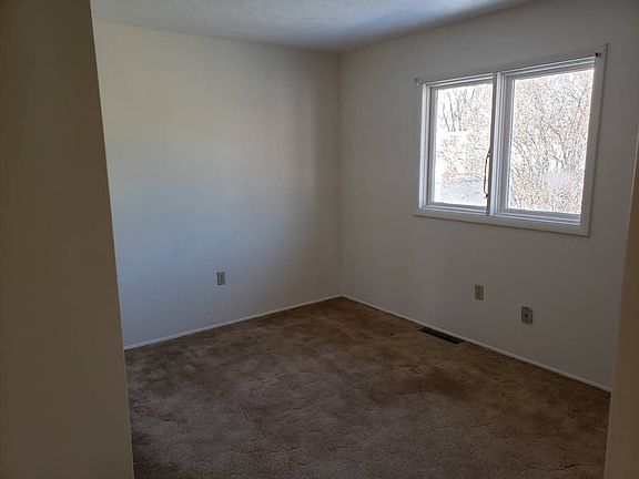 4th image of 26 Firth Pl