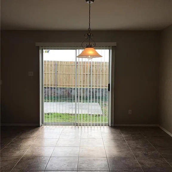 8320 Autumn Creek Trl — Photo 9