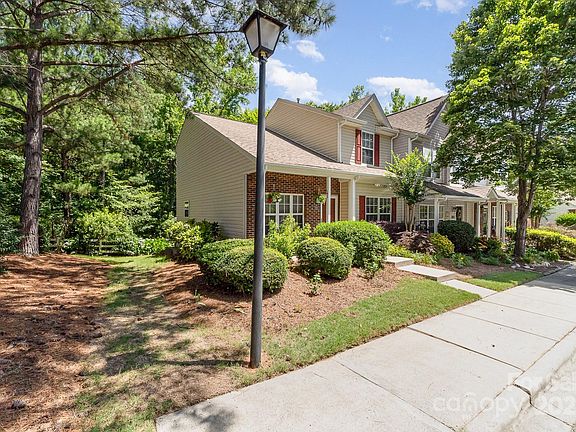 2nd image of 7121 Bidford Ct