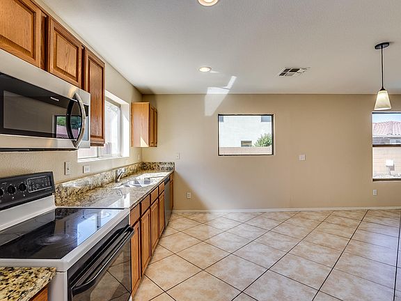 5th image of 2312 E Palm Beach Dr