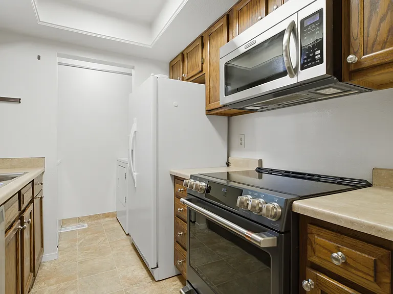 6834 S Countrywoods Cir #22E — Photo 8