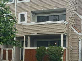 5764 Village Green Dr, Alexandria, VA 22309