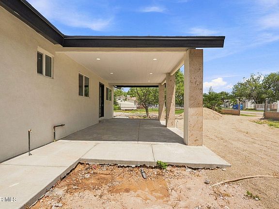 3rd image of 421 Santa Martina Dr