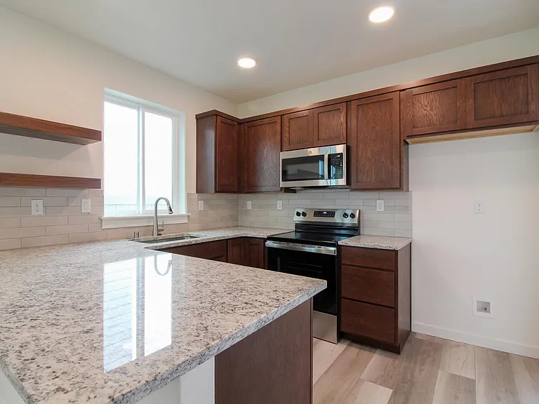 366 Aeon Dr — Photo 6