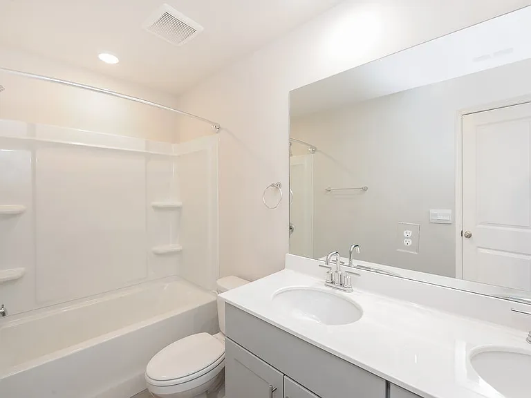 6068 Hickory Creek Ct — Photo 18