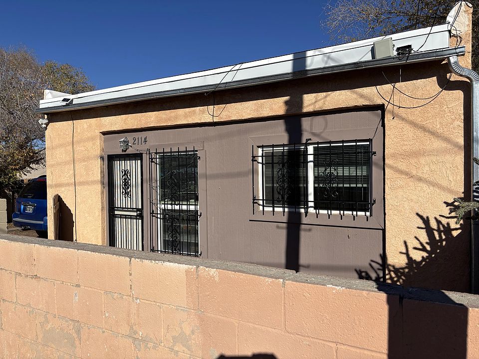 2nd image of 2112 Lead Ave SE