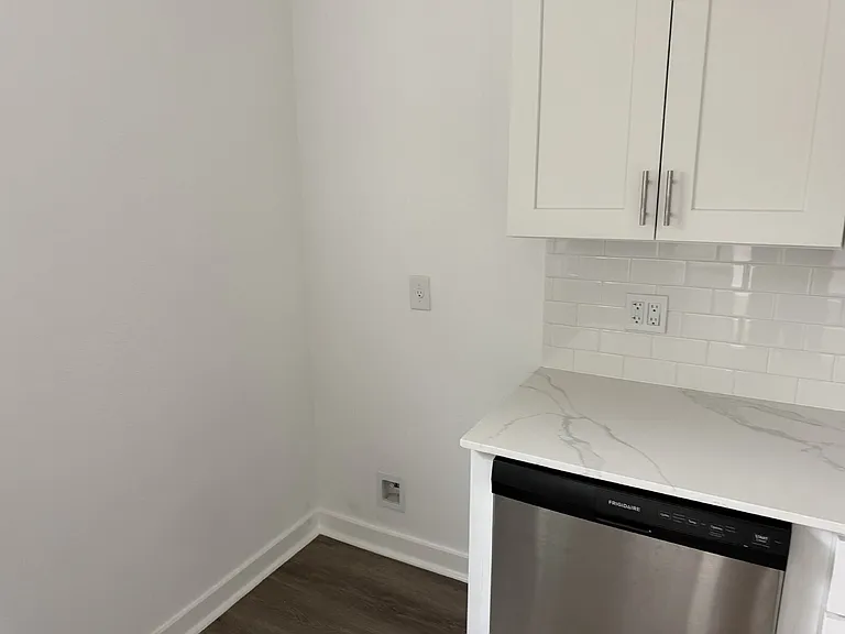 7651 Oak Chase #2 — Photo 44