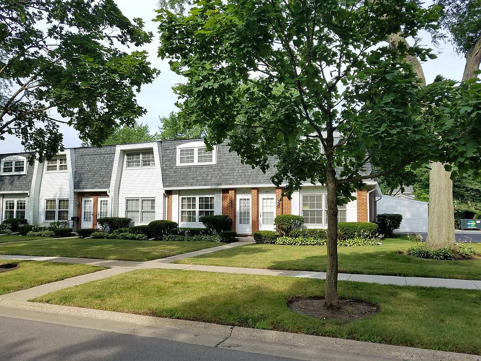 1st image of 825 Country Club Dr APT A