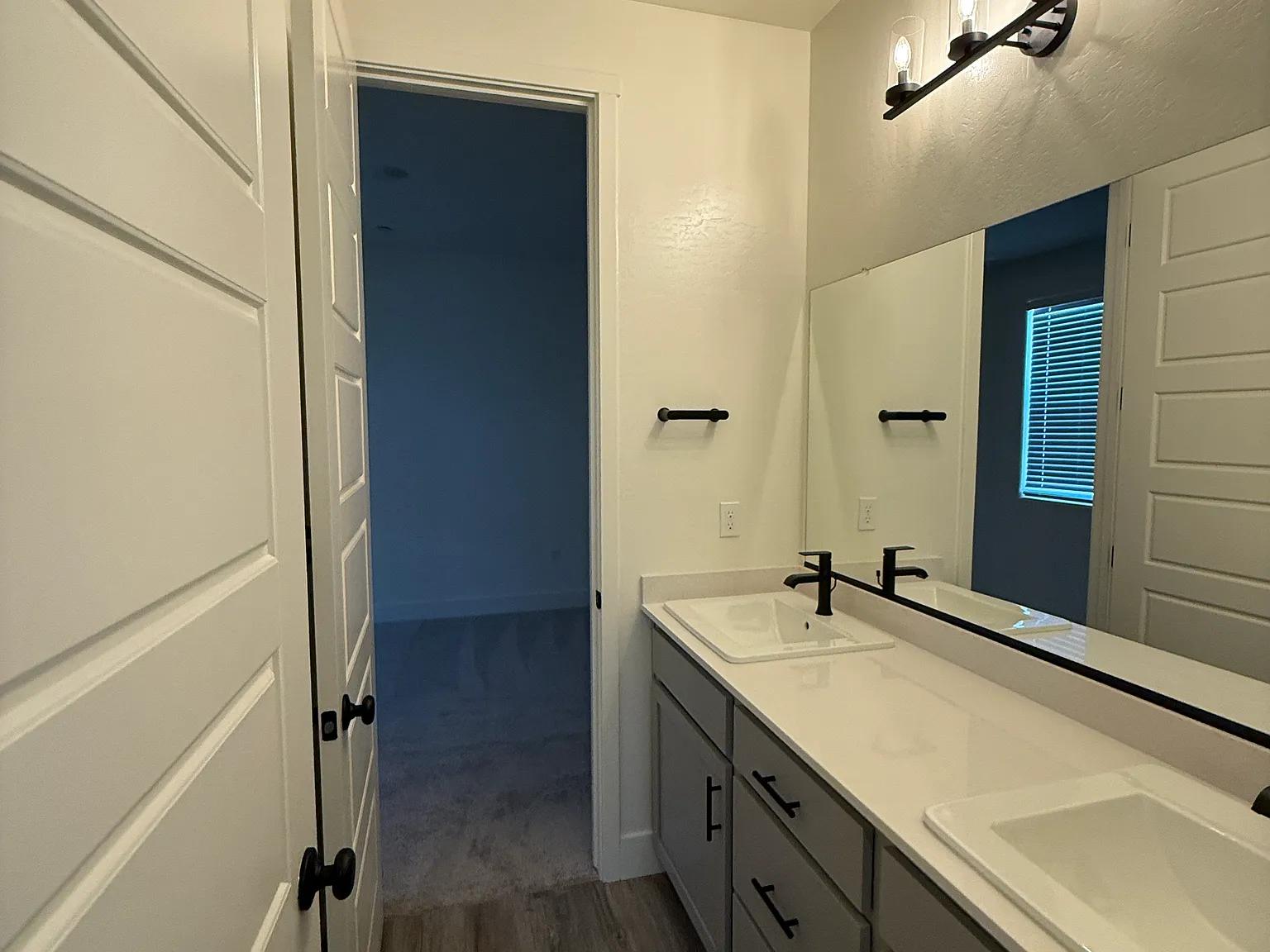 4 bed, 1842 sqft, $2,800 — Photo 3