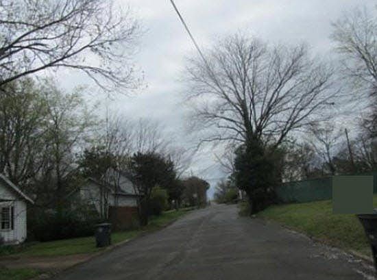 5th image of 207 W Academy Ave