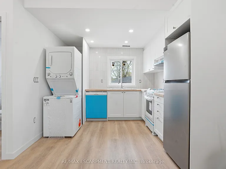 1049 Glencairn Ave #MAIN HOUSE UPPER — Photo 5