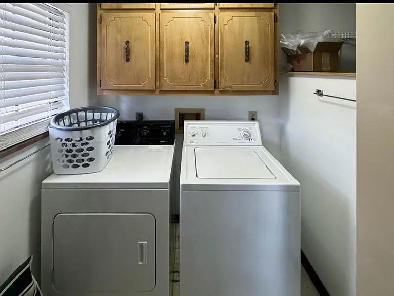 810 Highland Dr #303 — Photo 8