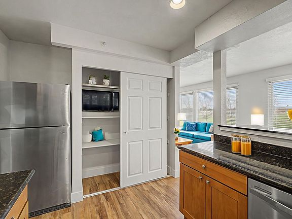 4th image of 1177 Harrington Ave NE #101