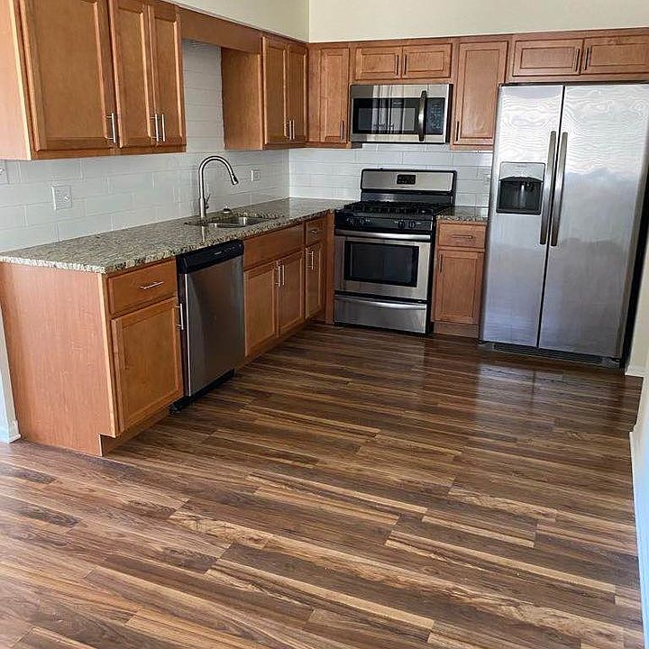 1st image of 9S324 Nantucket Dr #1