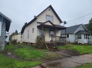 903 Augusta St, Sault Sainte Marie, MI 49783