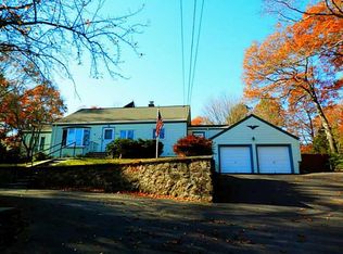 268 Knotty Oak Rd, Coventry, RI 02816