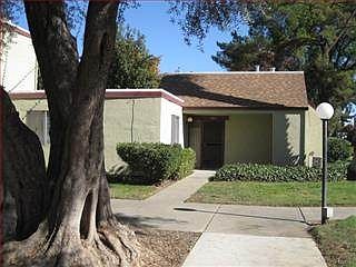 2nd image of 404 Cedargate Ln