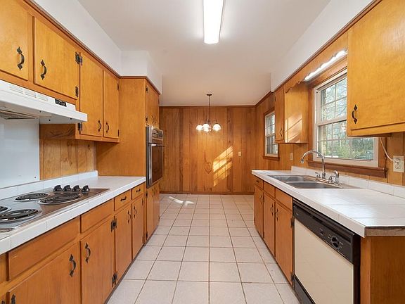 4th image of 3914 Blue Gill Cir