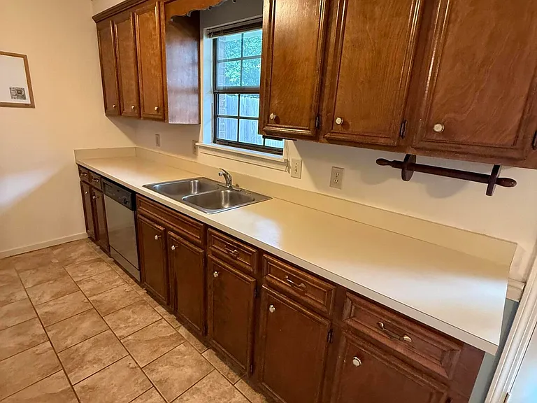 288 Stonebridge Ct — Photo 3