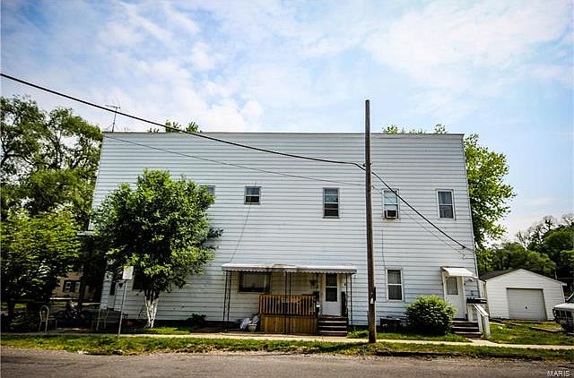 2nd image of 200 N Long St