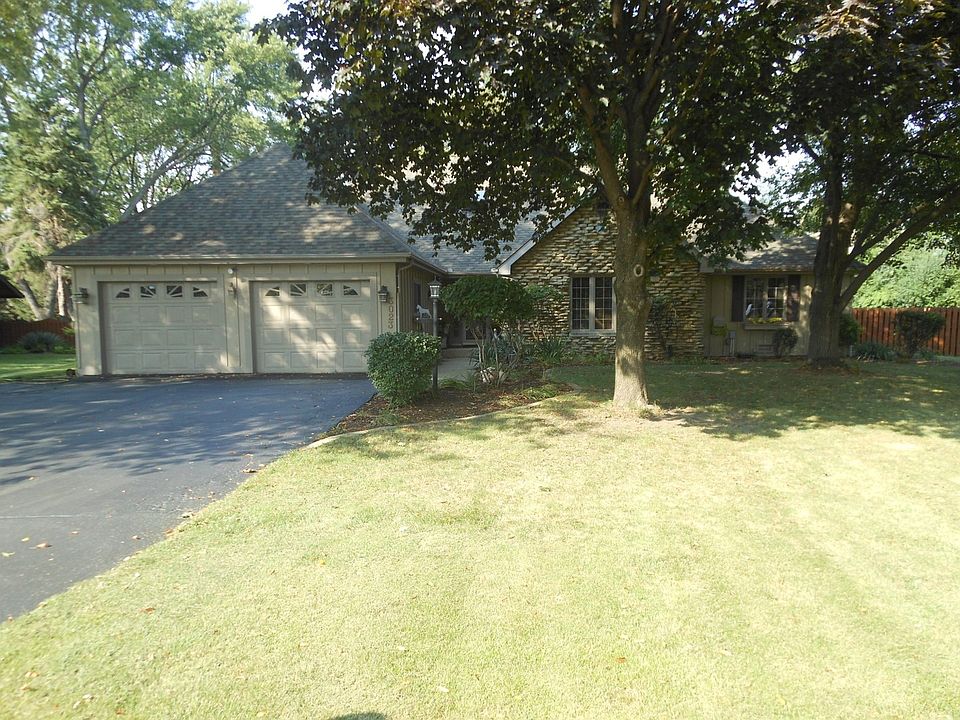 1st image of 3023 Caroline Dr