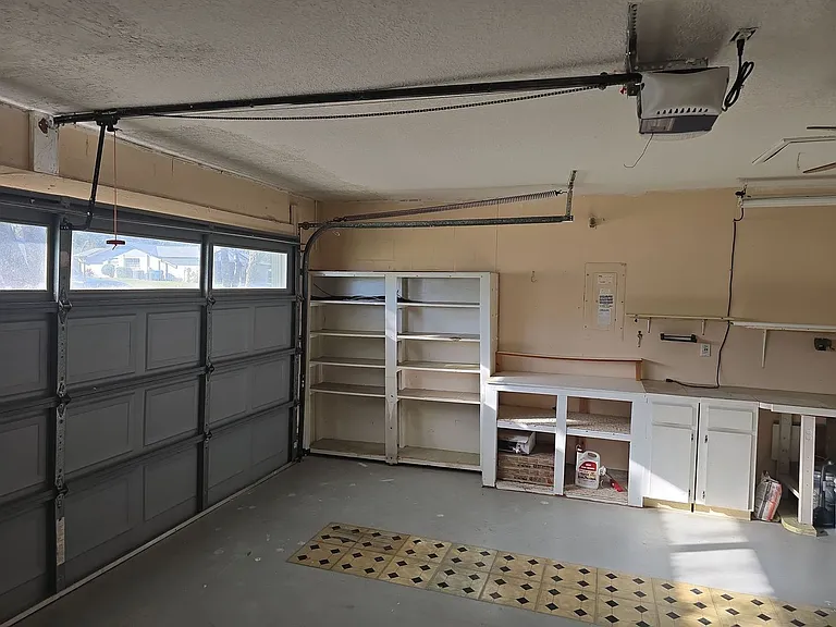 7251 McGinnes Ct — Photo 35