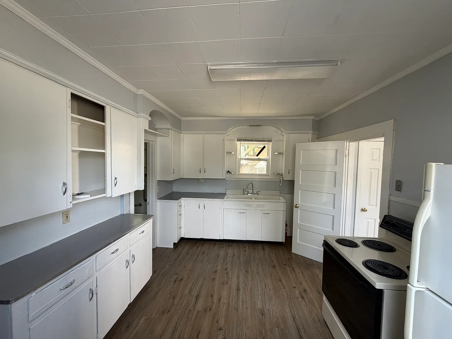 1 bed, 800 sqft, $1,313 — Photo 3