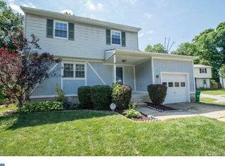 5 Pembroke Ln, New Castle, DE 19720