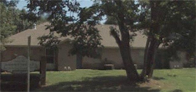 2nd image of 100 Village Cir