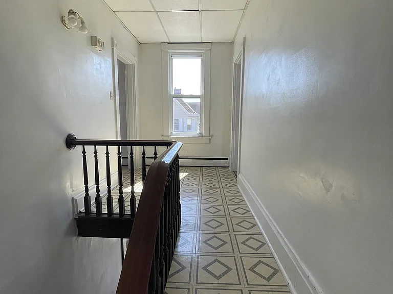 429 Oakland Ave #2 — Photo 4