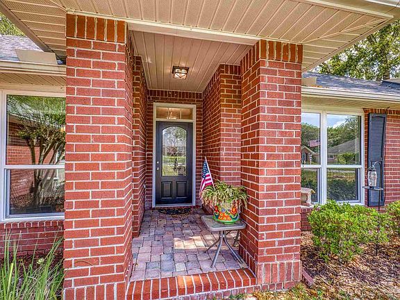 4th image of 3012 Liana Ln