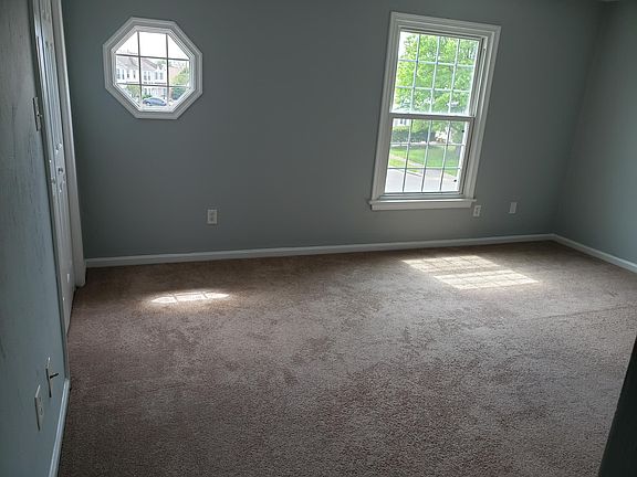 5th image of 754 Goodard Dr