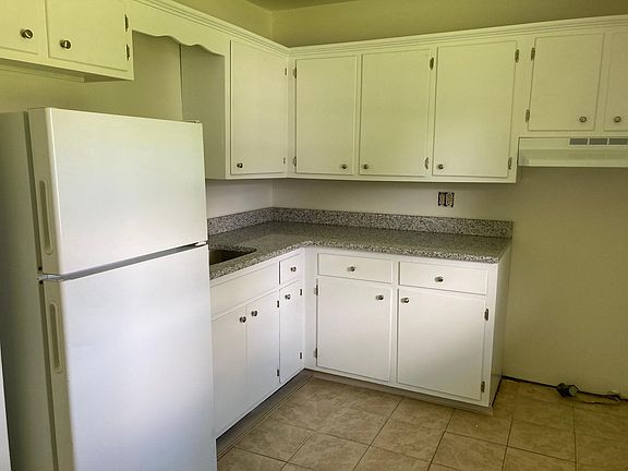 3rd image of 4041 Freemansburg Ave #16