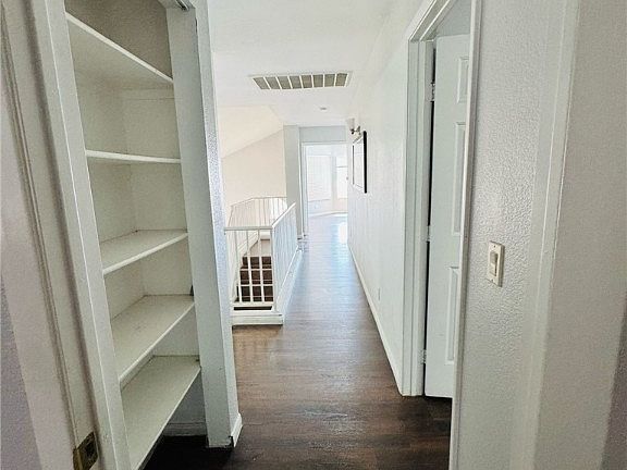 3rd image of 5711 Roundrock Dr