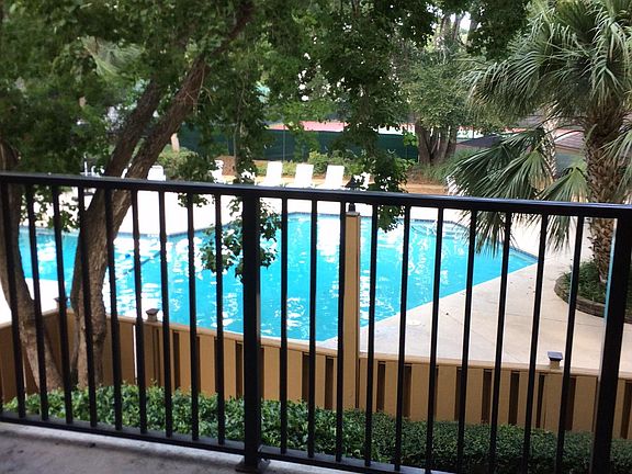 4th image of 10 Lemoyne Ave APT 209A