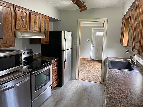 4th image of 132 Gorrell Ave