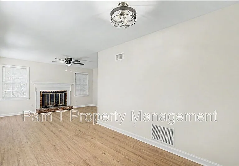 102 Juniper Cir — Photo 4
