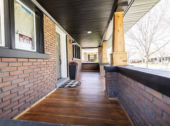 4th image of 672 E Milton Ave