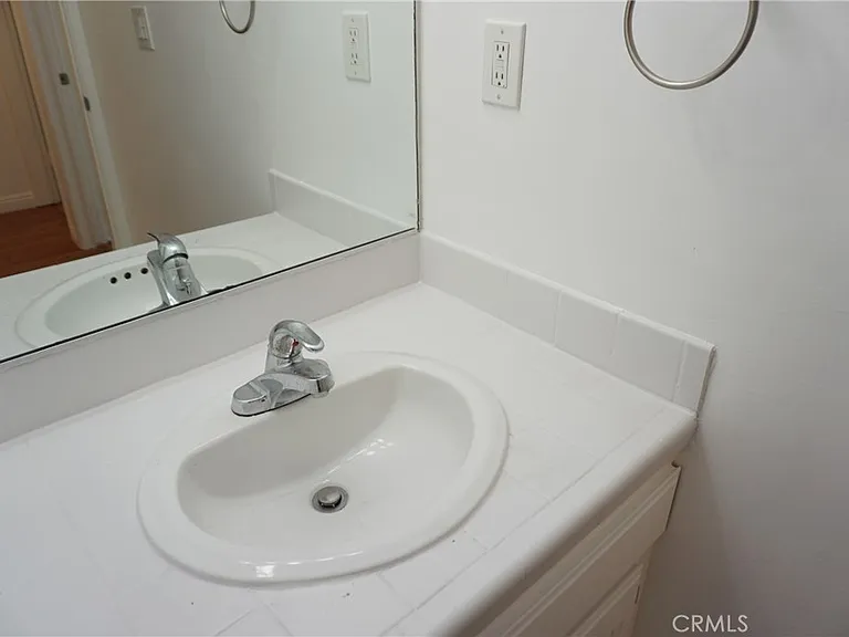 4610 Densmore Ave #20 — Photo 50