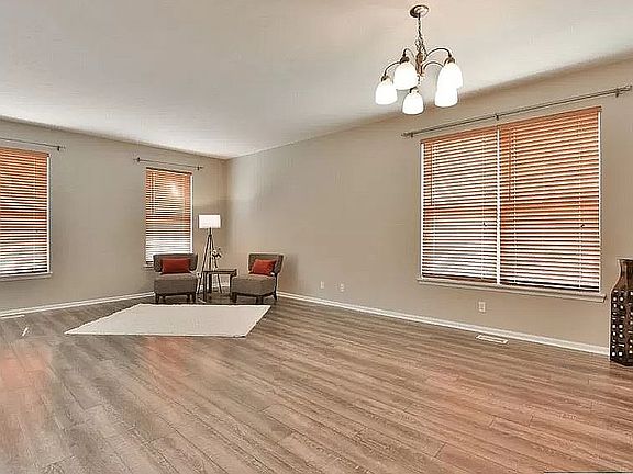 4th image of 2102 Petersen Dr